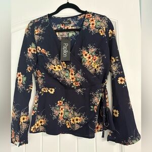 Papillon Blanc Floral Wrap Top - Navy Size S